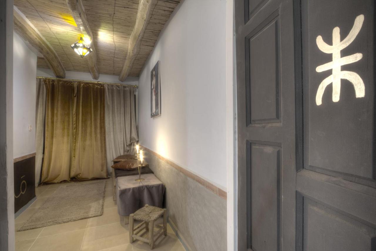 Jardin De La Source Hotel Ait Youl Exterior foto
