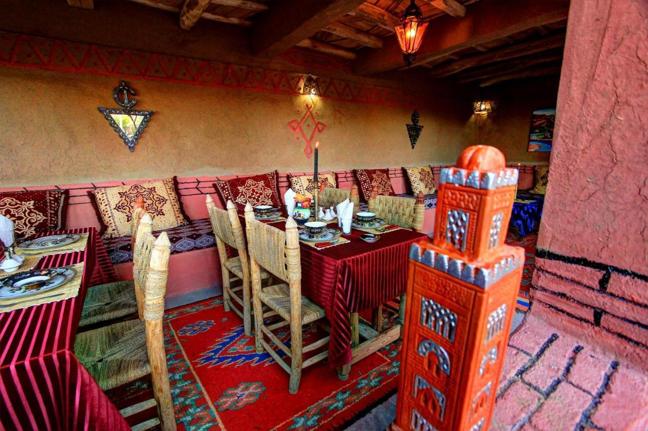 Jardin De La Source Hotel Ait Youl Exterior foto